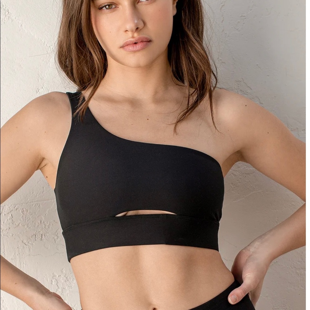 Lulus one shoulder sports bra